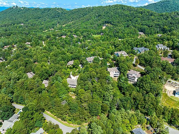 5th image of 23 High Bluff Dr