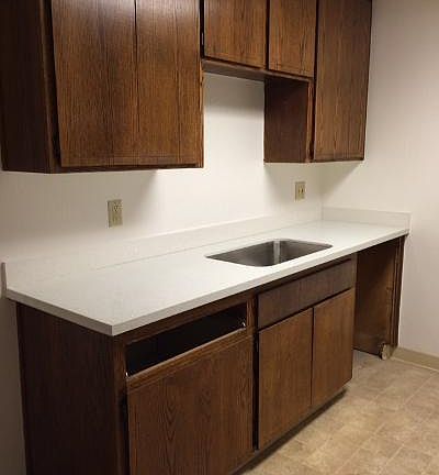 kitchen/ quarts counter