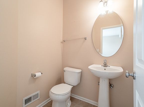 4th image of 720 Briarcliff Dr