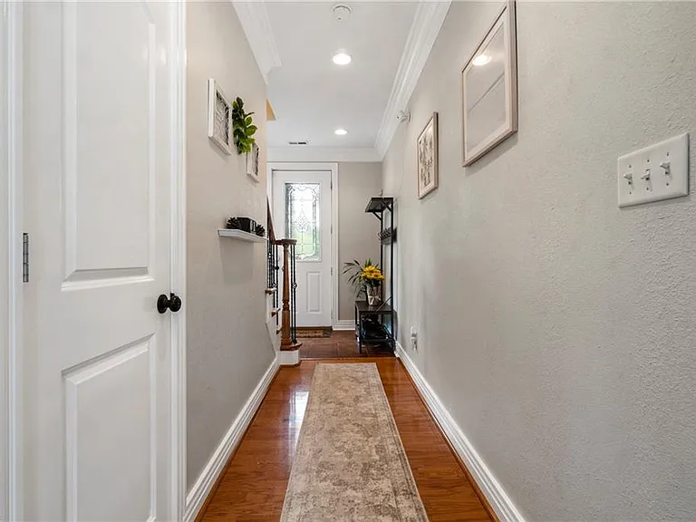 214 Doyle Way — Photo 32