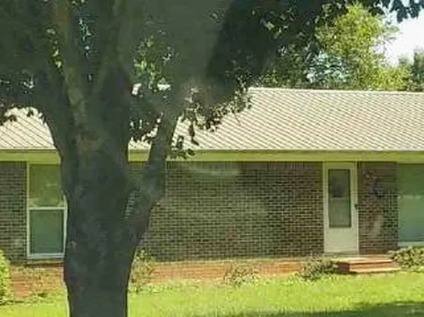 243 Main St, Huntland, TN 37345