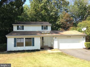 1448 Millikens Bend Rd, Herndon, VA 20170