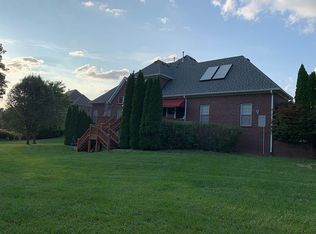 3512 Hedgewick Pl, Louisville, KY 40245