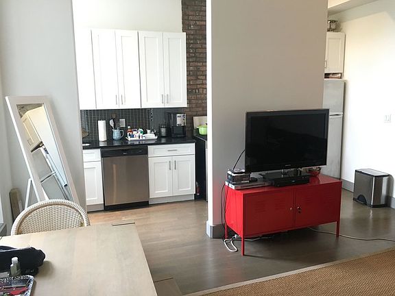 3rd image of 200 Columbia St #2BF