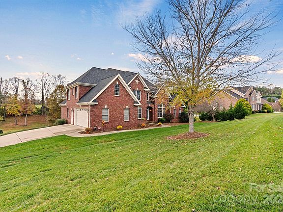 3rd image of 2690 Gettysburg Pl