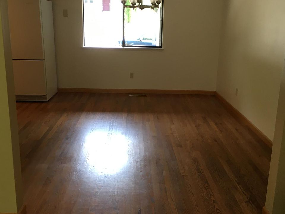 1st image of 10117 162nd Ave NE