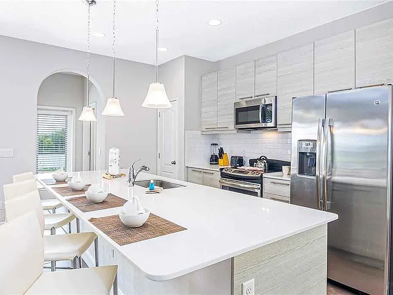 180 Kenny Blvd — Photo 3
