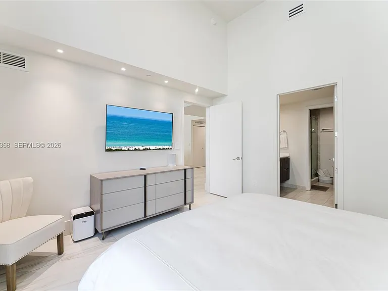 488 NE 18th St #1205 — Photo 15