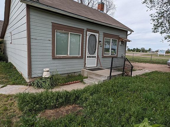 2nd image of 404-406 Kochia Way