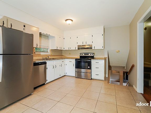 3rd image of 5175 Crowley Dr