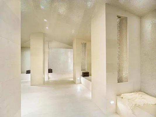 Rented by Avenue Real Estate | media 10