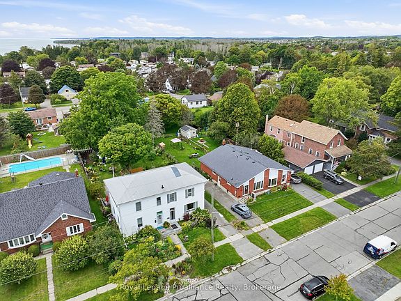 5th image of 177 Stuart St