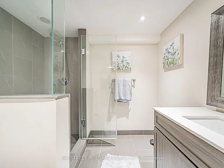 1277 Gainsborough Dr — Photo 42