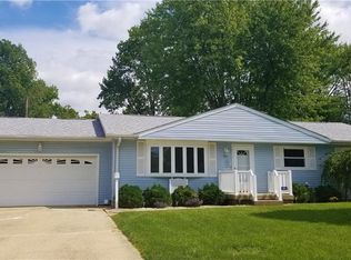 325 Redbud Ln, Greencastle, IN