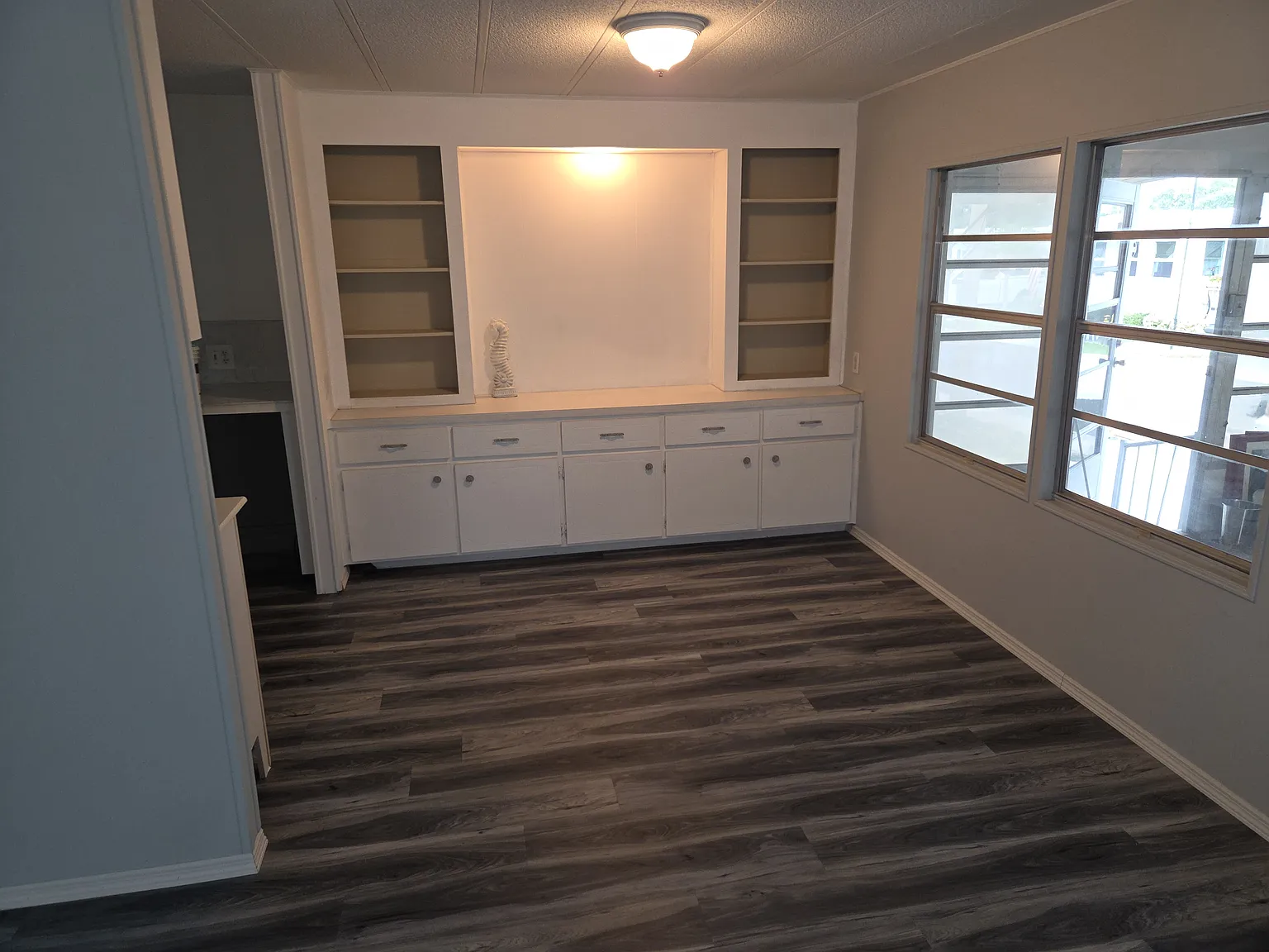 2 bed, 1056 sqft, $1,525 — Photo 4
