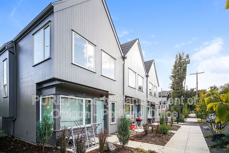 1st image of 6794 N McKenna Ave