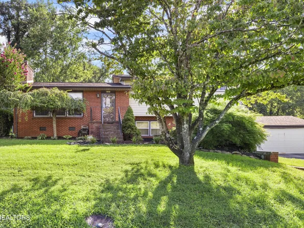 4121 Gaines Rd, Knoxville, TN 37918