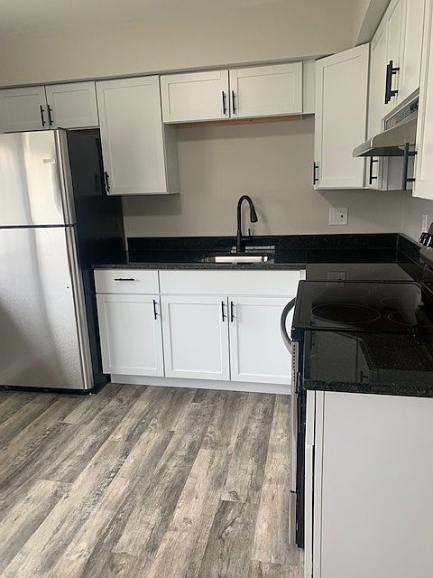 1st image of 2910 101st Pl #1