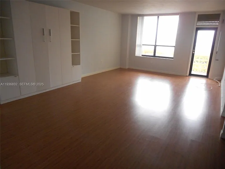 10185 Collins Ave #1204 — Photo 4
