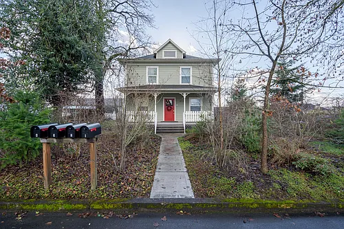 2703 E 8th St #1 Photo 1