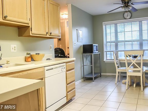 4th image of 4662 Mews Dr