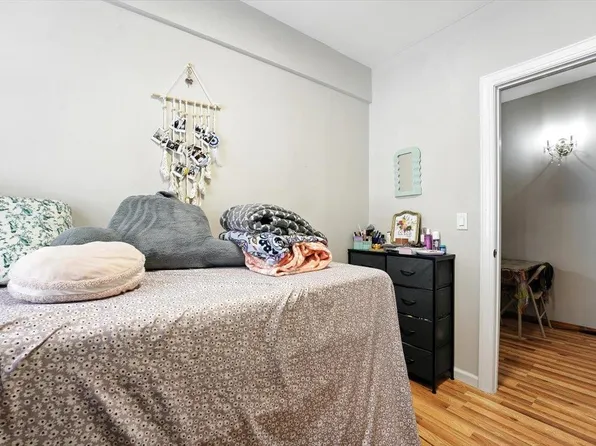 175 Van Winkle Avenue image 9 of 14