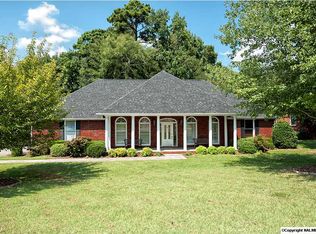185 Greenlawn Dr, Meridianville, AL 35759