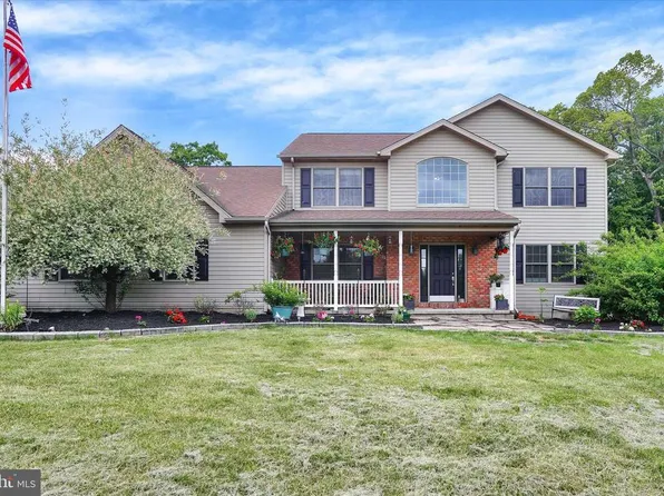 48A Lake Rd, Fleetwood, PA 19522