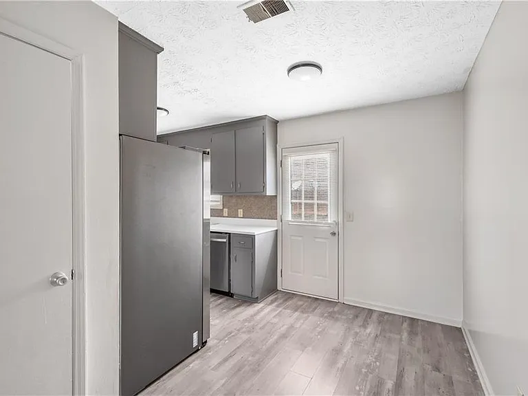 1007 New Lacy St #8 — Photo 5