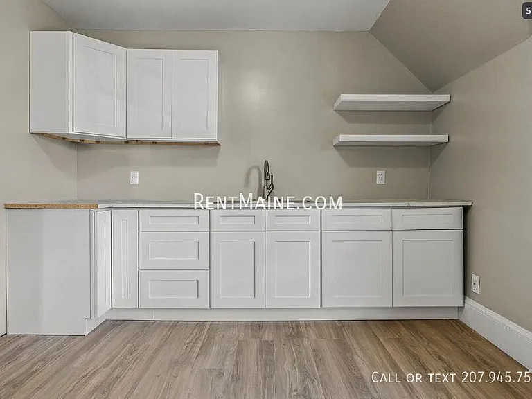 38 Jefferson St #2 — Photo 2