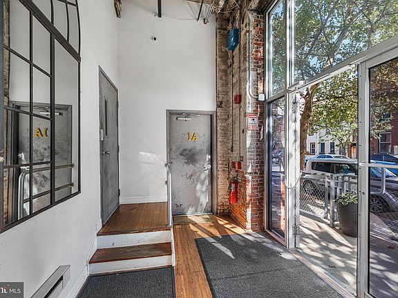 2nd image of 1100 Shackamaxon St APT 2F
