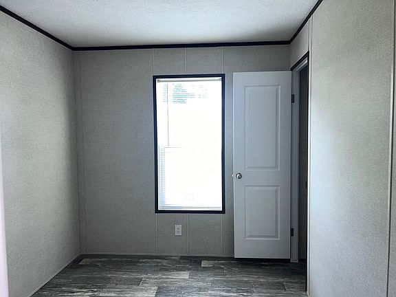 5th image of 21 Bluebonnet Ln