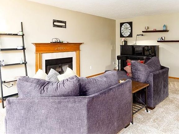 5th image of 2610 Stonecreek Dr