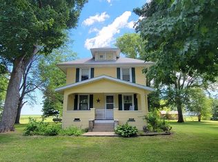 1906 Mound Hill Rd, Dixon, IL 61021