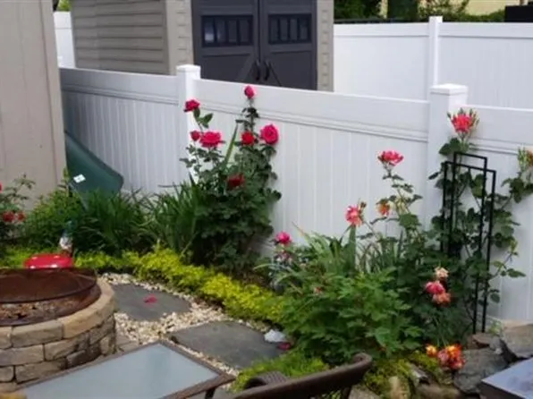 462 Logan St, Burlington, NJ 08016