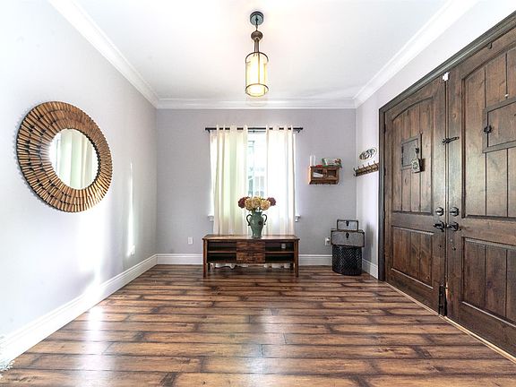 3rd image of 513 Smilax Ave