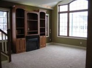 6801 Lakeview Cir NE, Albertville, MN 55301