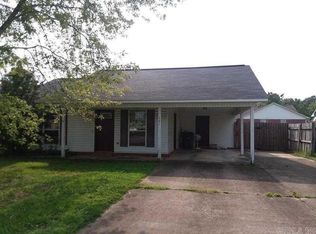 121 Field Crest Dr, Searcy, AR 72143