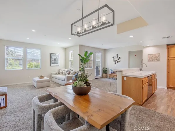 243 Riverdale Ct APT 431, Camarillo, CA 93012