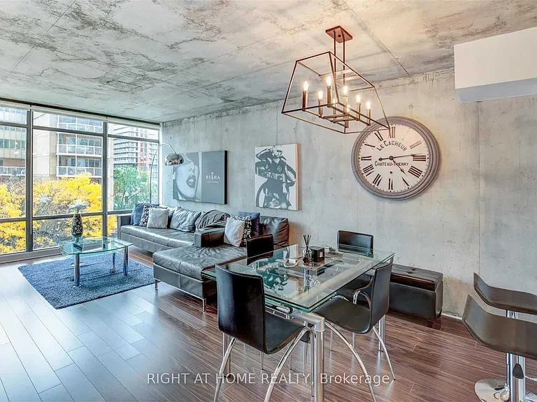 22 Wellesley St E #502 — Photo 7