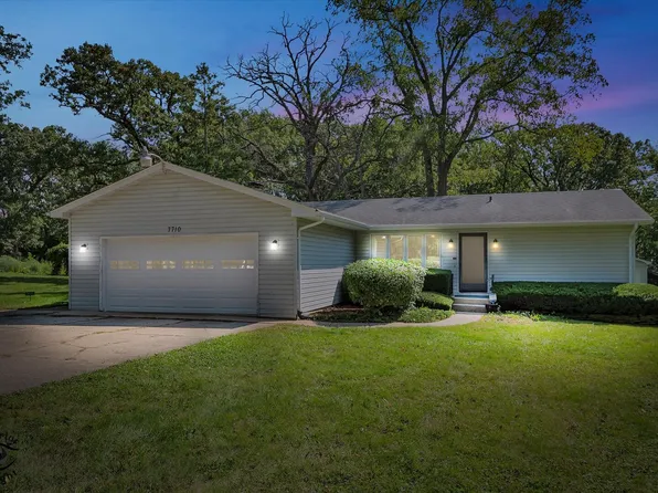 7710 Ravina Dr, Spring Grove, IL 60081