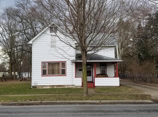 207 S Douglas Ave, Three Rivers, MI 49093