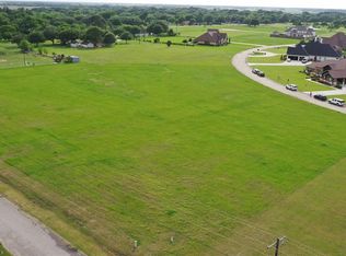 103 Legends Way, El Campo, TX 77437