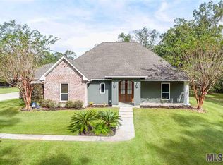 15717 Chaumont Ave, Greenwell Springs, LA 70739