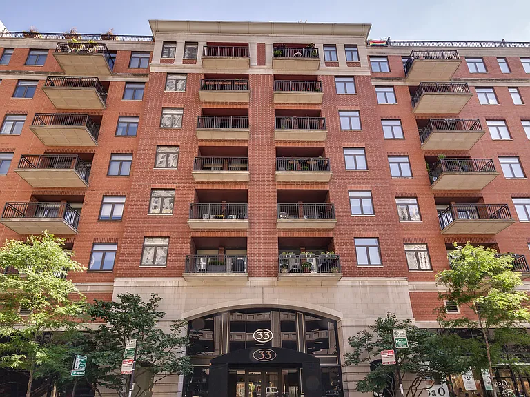 33 W Huron St #305 — Photo 1