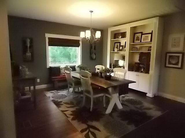 2nd image of 140 Smiths Rd