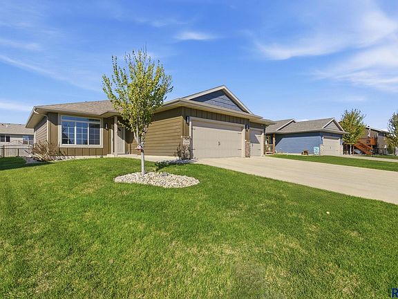 2nd image of 2809 S Keyrell Dr