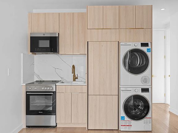 4th image of 216 Flatbush Ave #2F