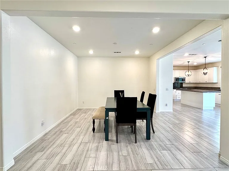 6832 Cache Way — Photo 4