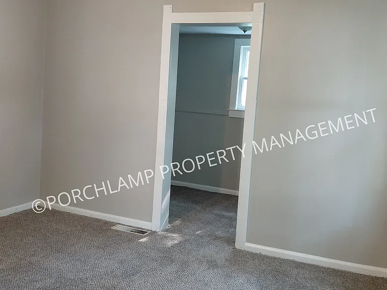 319 E Forest Ave #1 — Photo 13